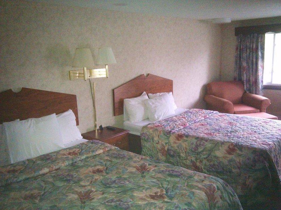 Dartmouth Motor Inn Экстерьер фото