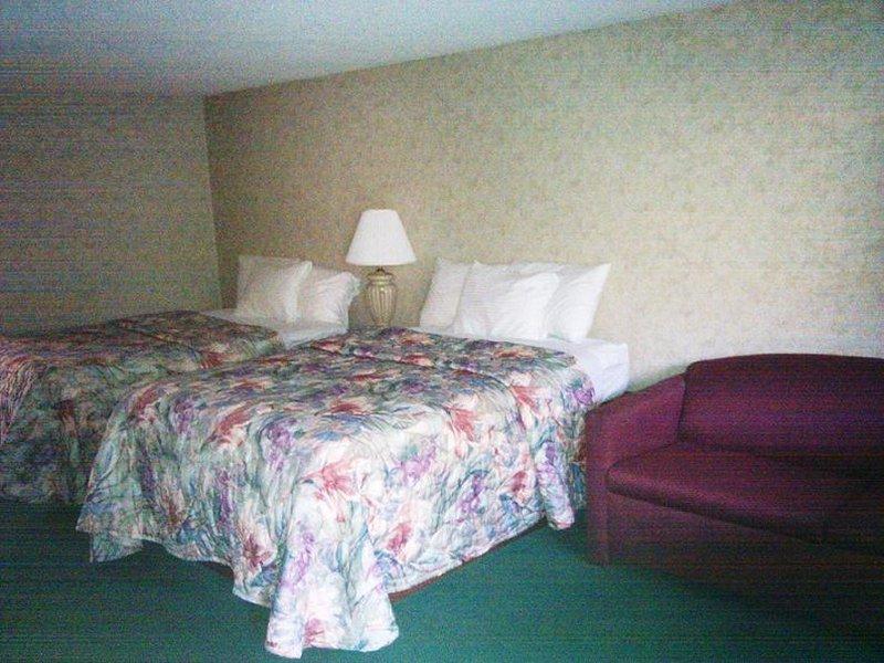 Dartmouth Motor Inn Экстерьер фото