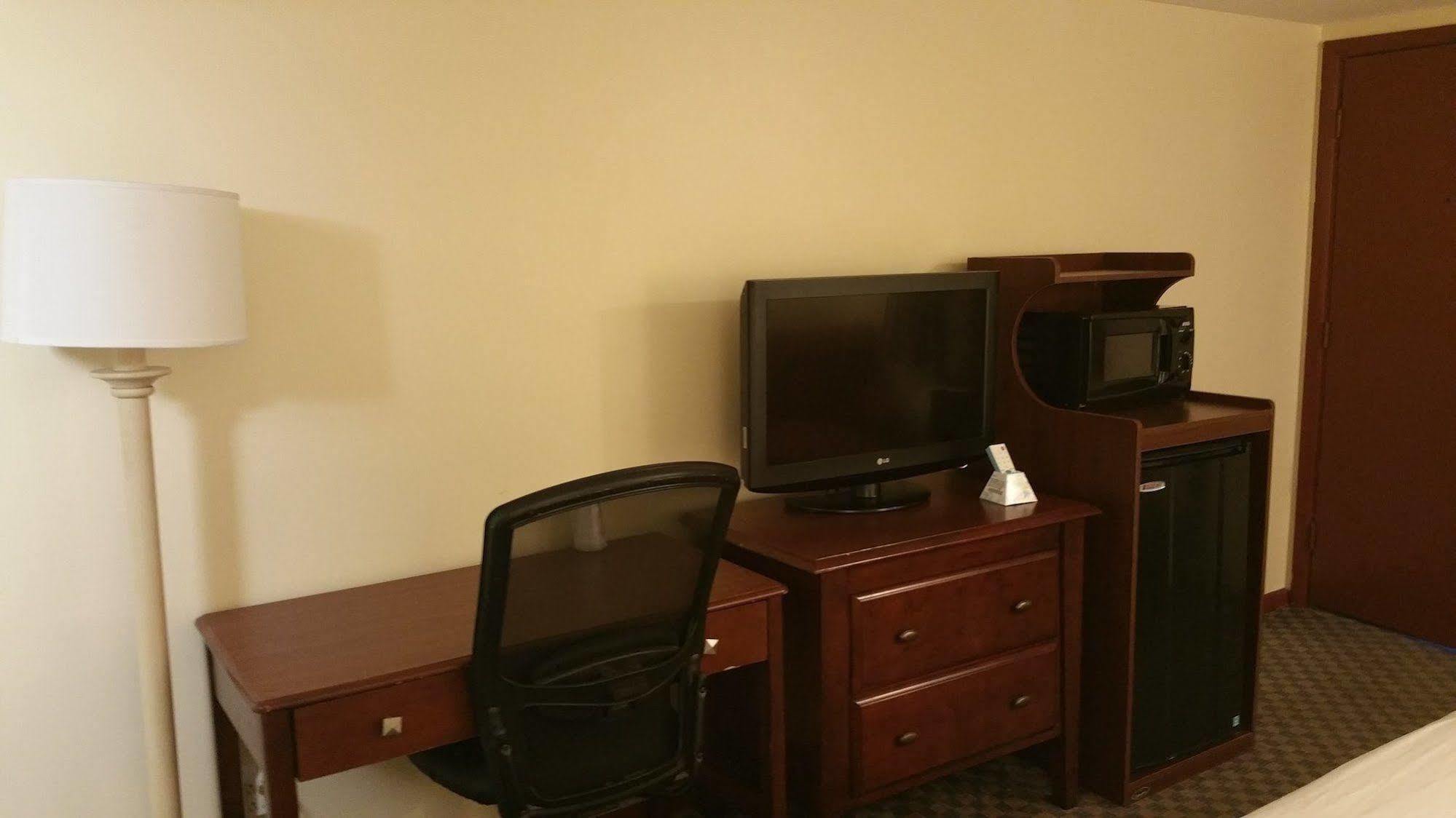 Dartmouth Motor Inn Экстерьер фото