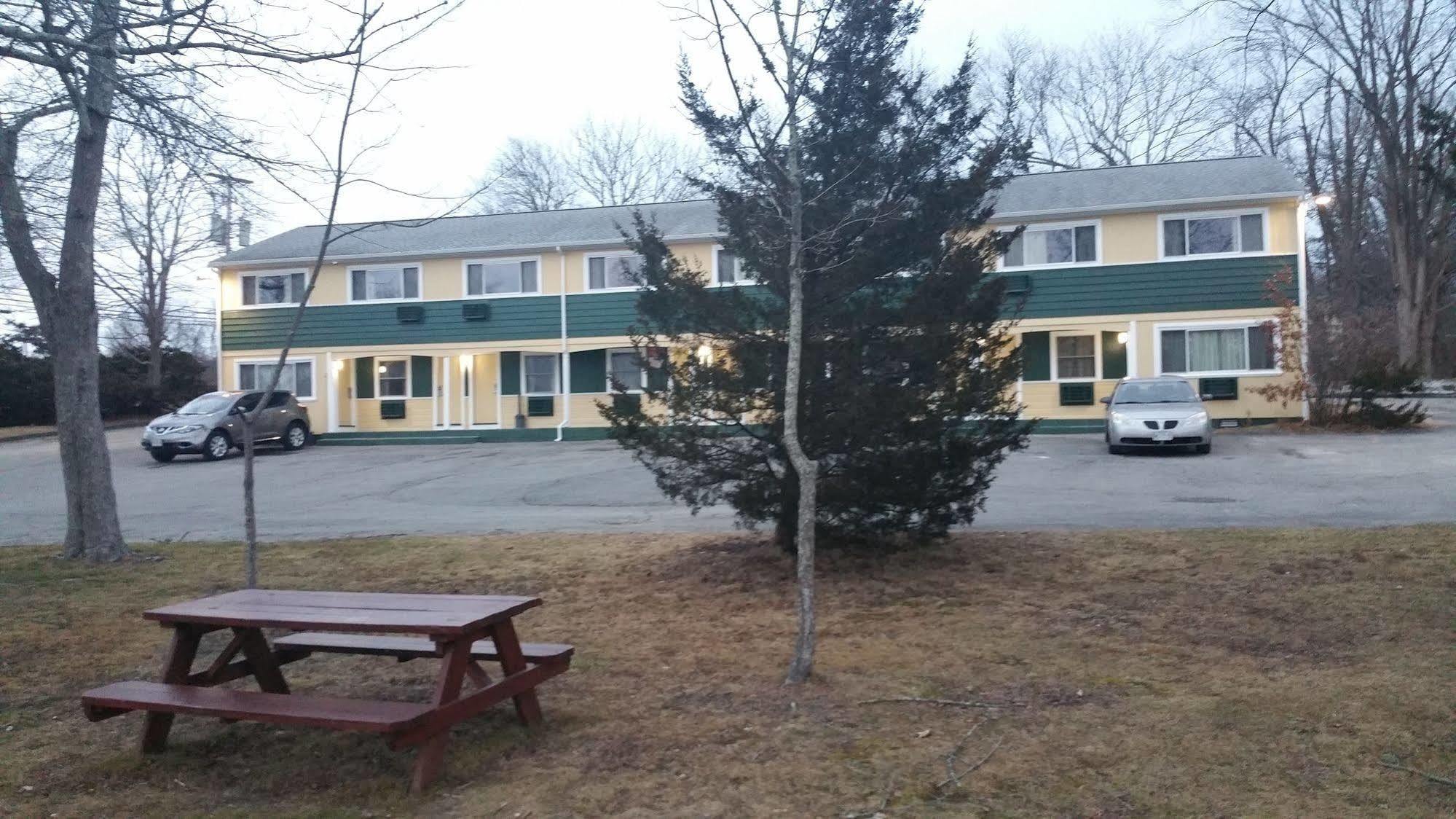 Dartmouth Motor Inn Экстерьер фото